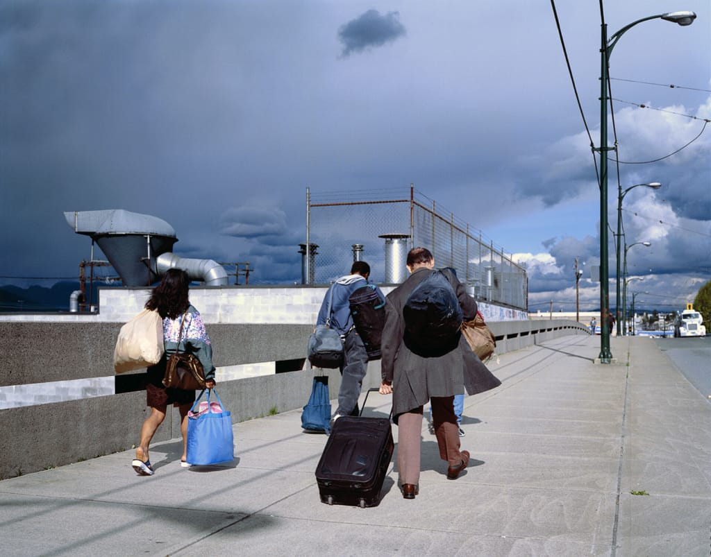 Jeff Wall, « Untitled (Overpass) », 2001.