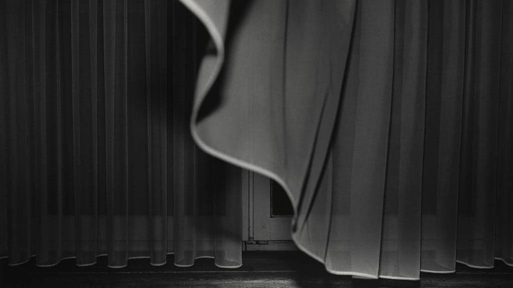 Dirk Braeckman, une photographie sans qualité, ou réduite à la sienne