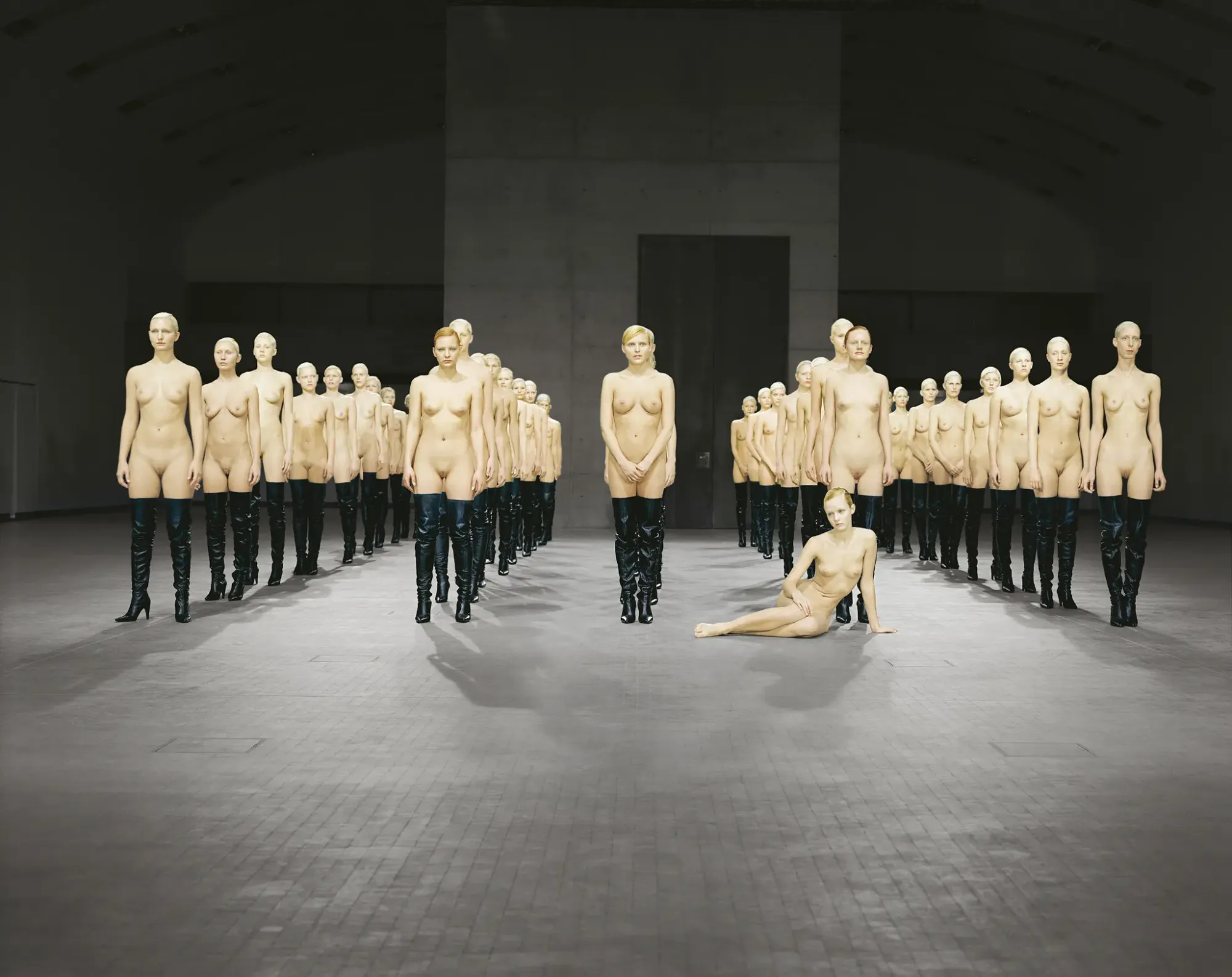 © Vanessa Beecroft. VB45. Kunsthalle Wien. Vienne. 2001. 