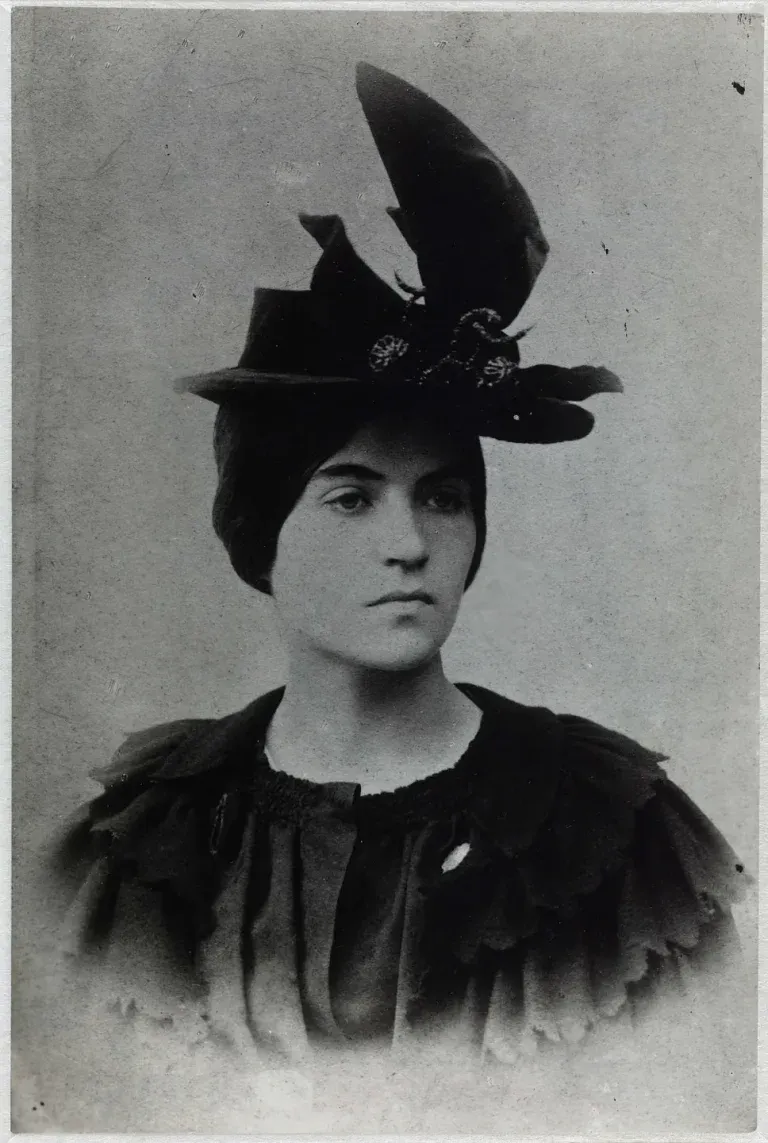 Portrait photographique de Suzanne Valadon, 1885.