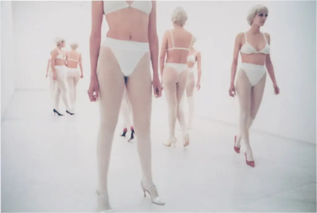 Le corps augmenté selon Vanessa Beecroft